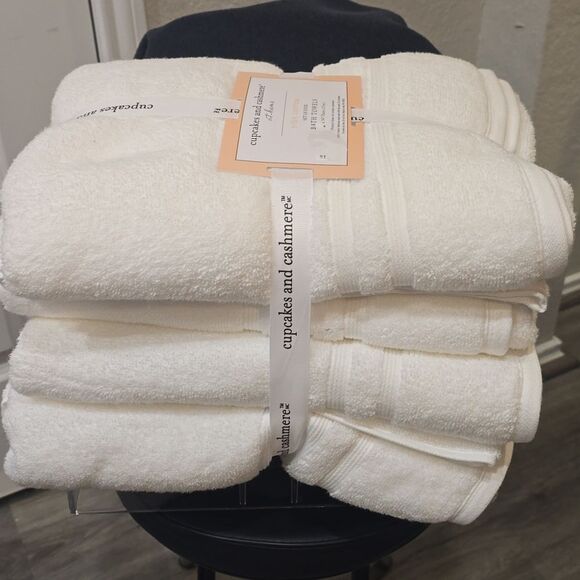 Cupcakes & Cashmere 4-PC Oversized Plush Bath Towel Set- White - Picture 3 of 5